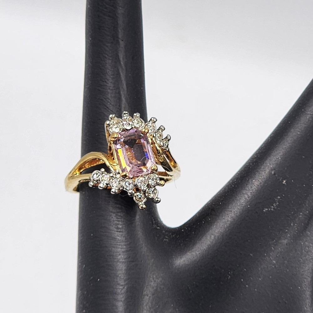 Vintage 1970s Vargas Stamped 18KT‎ G.E. Pink Rhinestone Cocktail Ring Size 6.75